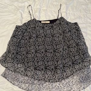 Black white lined adjustable tank